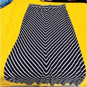 Loft maxi skirt sz L